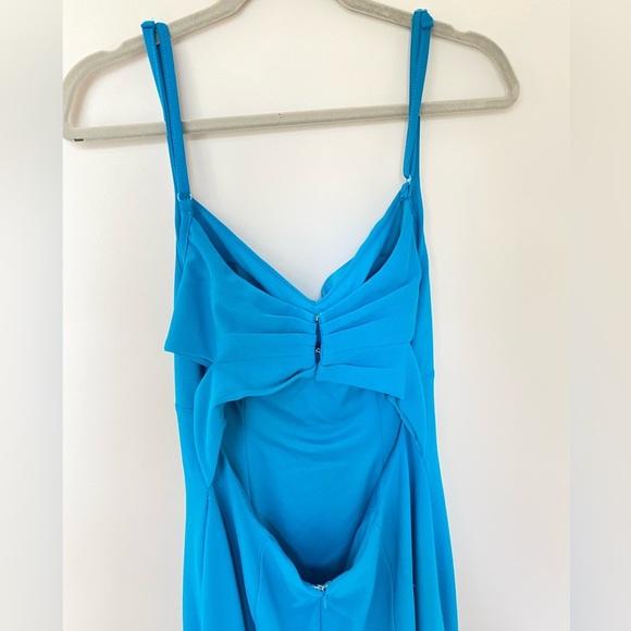 Blue Gown - Picture 3 of 9